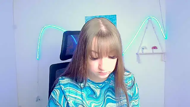 Tiffani Angel online show from 04/27/26, 11:19