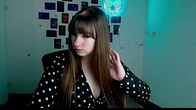 Tiffani Angel online show from 05/06/26, 05:35