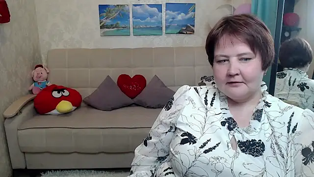 Snapshot of QUEEN02030 chatting on 04/01/26, 01:41 QUEEN02030 online show from 04/01/26, 01:41