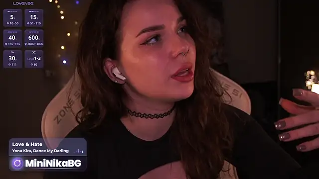  MiniNika  online show from 04/19/26, 06:10