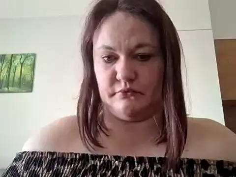 OpheliaMilf online show from 04/22/26, 07:00