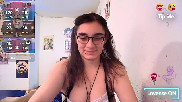 Snapshot of Ellaa_honey chatting on 06/15/26, 06:21 Ellaa honey online show from 06/15/26, 06:21