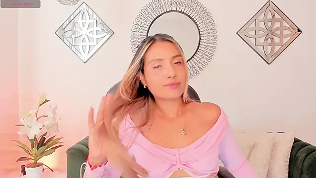 Snapshot of Asura_love chatting on 03/31/26, 10:21 Asura love online show from 03/31/26, 10:21