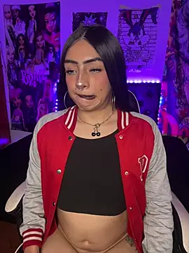 Snapshot of Sky__420 chatting on 04/04/26, 01:04 Sky 420 online show from 04/04/26, 01:04