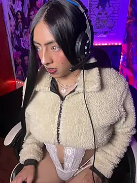 Snapshot of Sky__420 chatting on 04/07/26, 05:19 Sky 420 online show from 04/07/26, 05:19