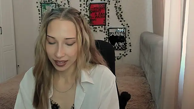 Emmarayder online show from 05/21/26, 11:06