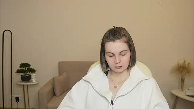 AnnaSchroen online show from 04/02/26, 06:33