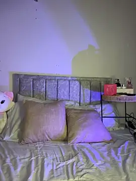 helenarouse online show from 05/19/26, 04:24