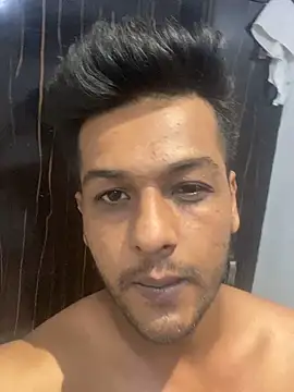 Snapshot of PremiumMen01 chatting on 03/30/26, 09:27 PremiumMen01 online show from 03/30/26, 09:27