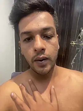 Snapshot of PremiumMen01 chatting on 03/31/26, 09:32 PremiumMen01 online show from 03/31/26, 09:32