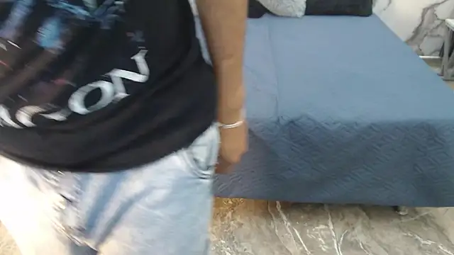 Issack 69 online show from 04/23/26, 02:57