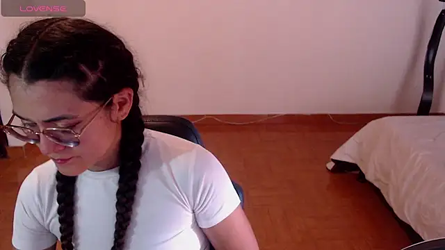FreyaRouge online show from 04/20/26, 03:37