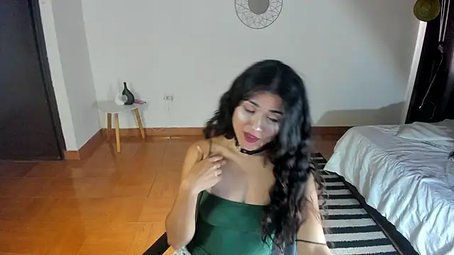FreyaRouge online show from 04/30/26, 07:20