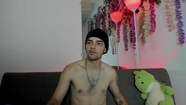 Snapshot of Dope_BoyGGs chatting on 04/04/26, 02:25 Dope BoyGGs online show from 04/04/26, 02:25