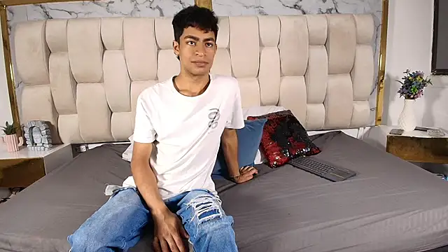 LuckandSamuel online show from 04/19/26, 02:55