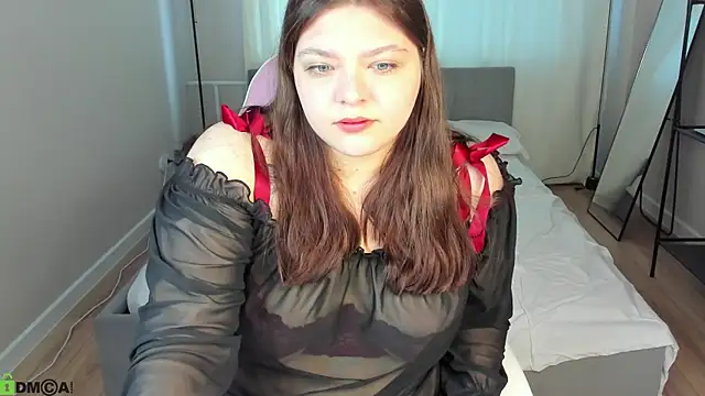 Evelyne Loo online show from 05/06/26, 12:52
