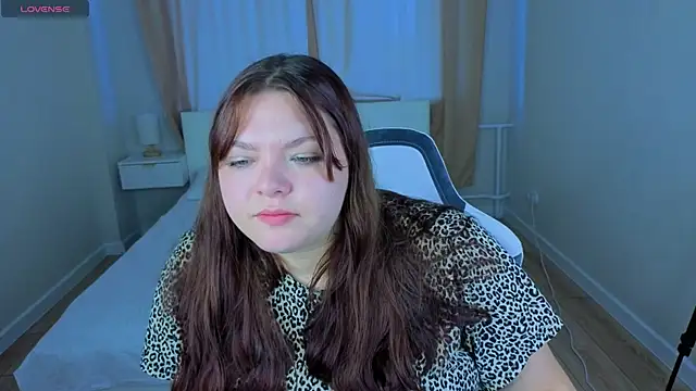 Evelyne Loo online show from 05/10/26, 01:11