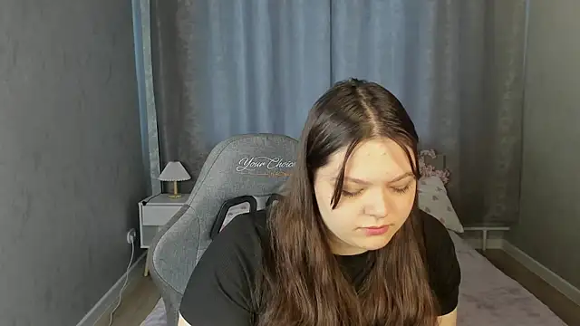 Evelyne Loo online show from 05/20/26, 12:39