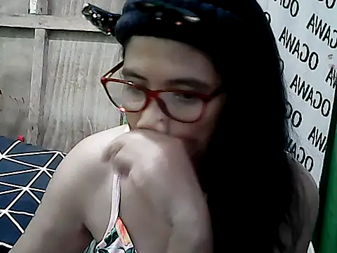 Snapshot of PinayZaira chatting on 04/17/26, 05:54 PinayZaira online show from 04/17/26, 05:54