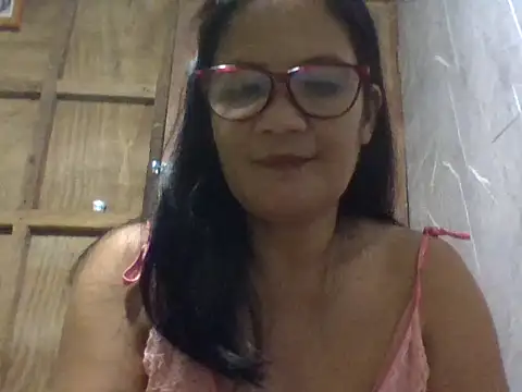 Snapshot of PinayZaira chatting on 05/12/26, 08:28 PinayZaira online show from 05/12/26, 08:28