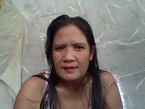 Snapshot of PinayZaira chatting on 06/14/26, 06:37 PinayZaira online show from 06/14/26, 06:37