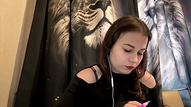 TinaBloom online show from 04/02/26, 08:45