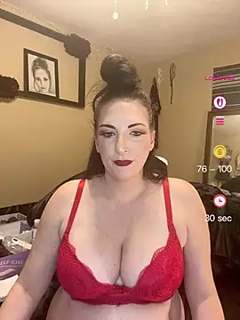 Snapshot of taylorsunshine chatting on 05/05/26, 10:40 taylorsunshine online show from 05/05/26, 10:40