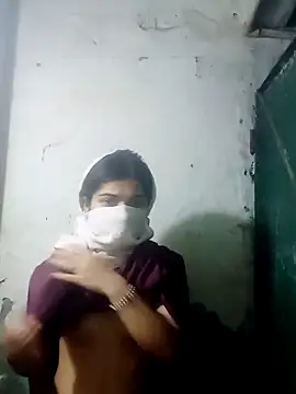 riya12  online show from 04/22/26, 07:04