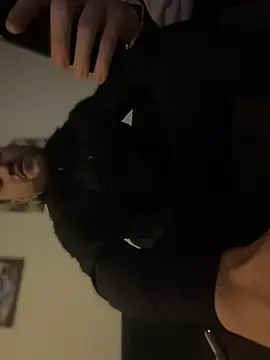 HotTemptation  online show from 04/18/26, 07:51