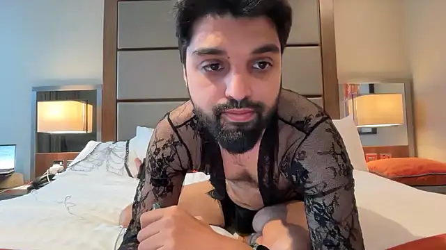 Snapshot of priyxh chatting on 06/11/26, 03:10 priyxh online show from 06/11/26, 03:10