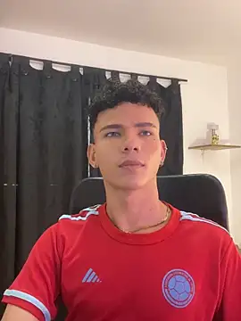 Snapshot of sebascuterouss chatting on 05/11/26, 02:45 sebascuterouss online show from 05/11/26, 02:45