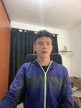 Snapshot of sebascuterouss chatting on 05/22/26, 12:11 sebascuterouss online show from 05/22/26, 12:11