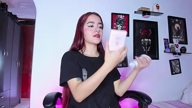 Red DollX online show from 05/26/26, 05:20