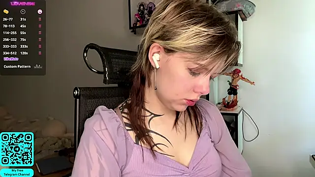 Snapshot of MadalynNosel chatting on 05/09/26, 07:24 MadalynNosel online show from 05/09/26, 07:24