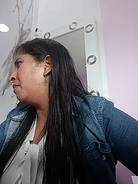 SofiaMendez1  online show from 05/16/26, 06:17