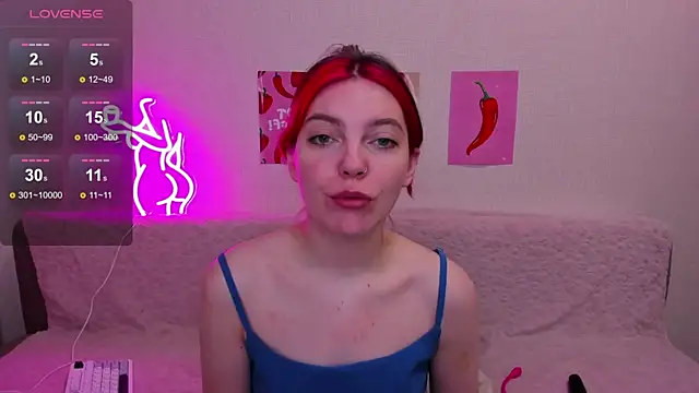 Snapshot of Marie_Reyess chatting on 05/05/26, 05:59 Marie Reyess online show from 05/05/26, 05:59