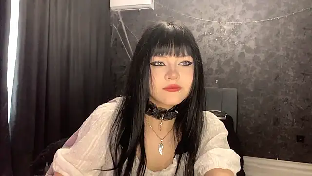 EmilyEmbears online show from 04/20/26, 05:21