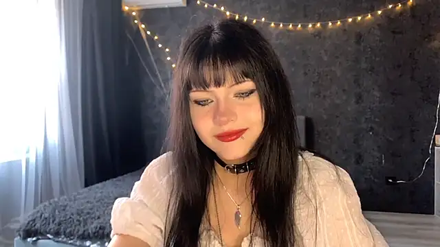 EmilyEmbears online show from 05/07/26, 05:35