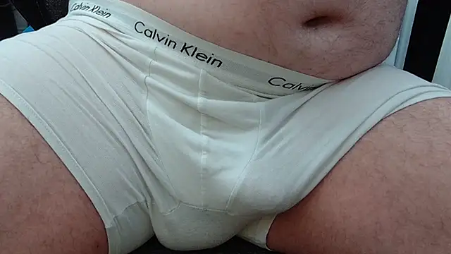 Snapshot of hot_uk_cam1 chatting on 08/03/26, 10:46 hot uk cam1 online show from 08/03/26, 10:46