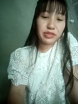 lucynguyen2 online show from 04/21/26, 02:51