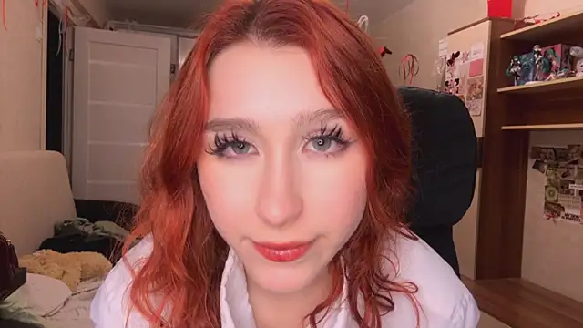 Snapshot of CindyHouse chatting on 04/17/26, 11:30 CindyHouse online show from 04/17/26, 11:30