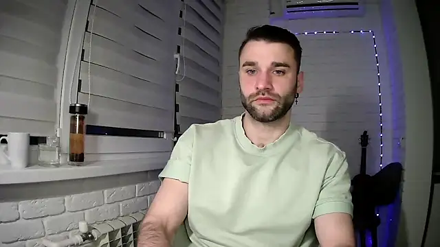 Snapshot of DaddySlava chatting on 04/10/26, 06:23 DaddySlava online show from 04/10/26, 06:23