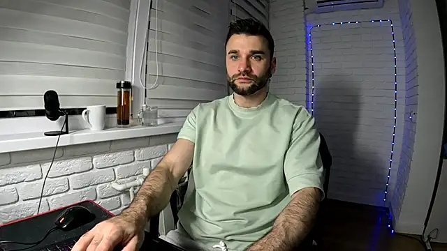 Snapshot of DaddySlava chatting on 04/17/26, 06:55 DaddySlava online show from 04/17/26, 06:55
