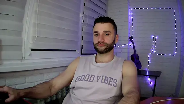 Snapshot of DaddySlava chatting on 05/03/26, 08:26 DaddySlava online show from 05/03/26, 08:26
