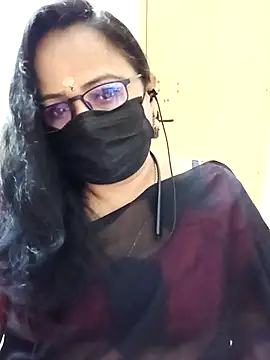 Snapshot of monisha_cam chatting on 04/15/26, 06:04 monisha cam online show from 04/15/26, 06:04