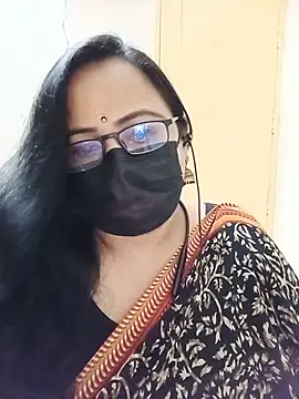 Snapshot of monisha_cam chatting on 06/18/26, 05:39 monisha cam online show from 06/18/26, 05:39