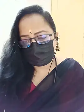 Snapshot of monisha_cam chatting on 06/29/26, 04:18 monisha cam online show from 06/29/26, 04:18