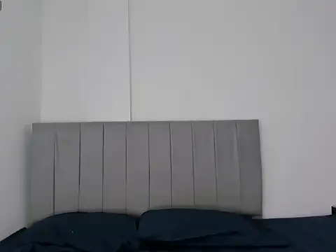 jazlycute   online show from 04/28/26, 10:53