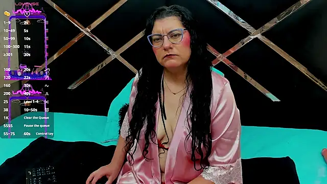 Lila Horney online show from 04/13/26, 12:21