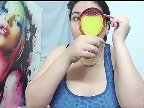 ZoeThorner online show from 04/17/26, 11:57